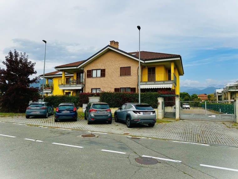 Pinerolo---Appartamento-di-recente-costruzione-con-mansarda-e-terrazzo