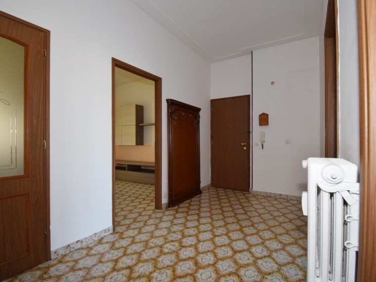 Pinerolo---Appartamento-trilocale-con-box-auto-