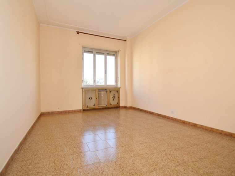 Pinerolo---Appartamento-trilocale-con-box-auto-