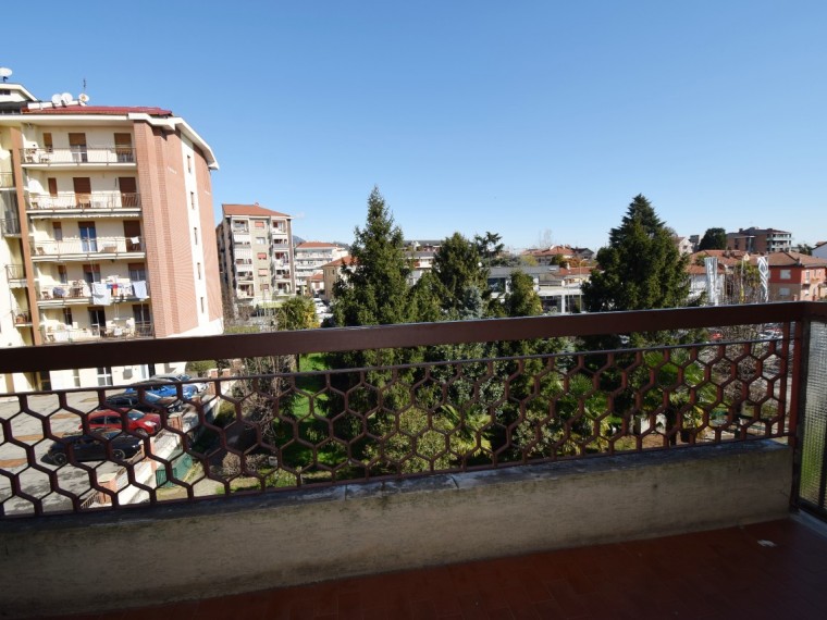 Pinerolo---Appartamento-trilocale-con-box-auto-