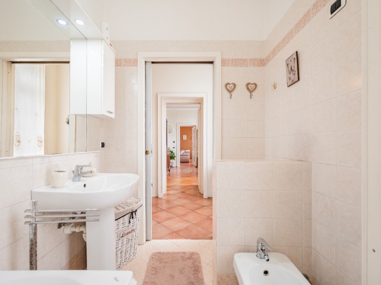Pinerolo---Appartamento-in-Villa-al-piano-terra-con-giardino-privato.