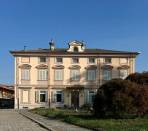 Pinerolo---Appartamento-in-Villa-al-piano-terra-con-giardino-privato.