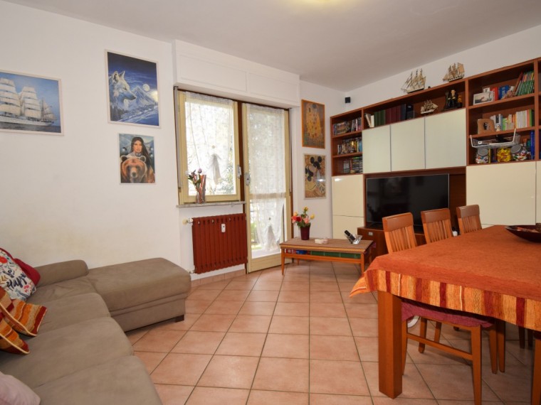Pinerolo---Zona-Tabona---Ampio-alloggio-ristrutturato-con-box.