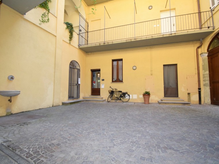 Pinerolo---Monolocale-arredato-con-riscaldamento-autonomo.