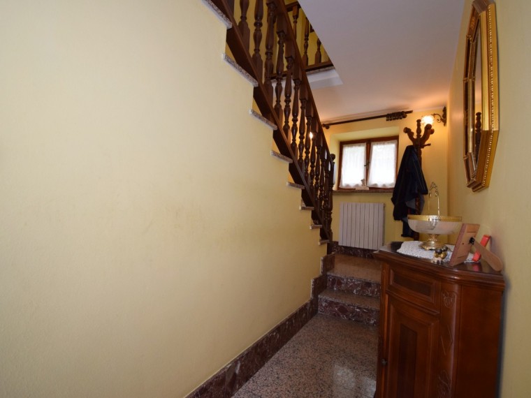 Pinerolo---Baudenasca---Complesso-immobiliare-costituito-da-diversi-fabbricati-e-ampio-giardino.