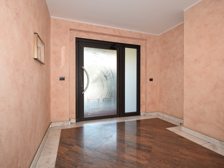 Pinerolo---Appartamento-di-recente-costruzione-con-box-auto.