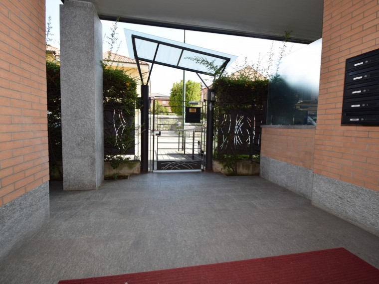 Pinerolo---Appartamento-di-recente-costruzione-con-box-auto.
