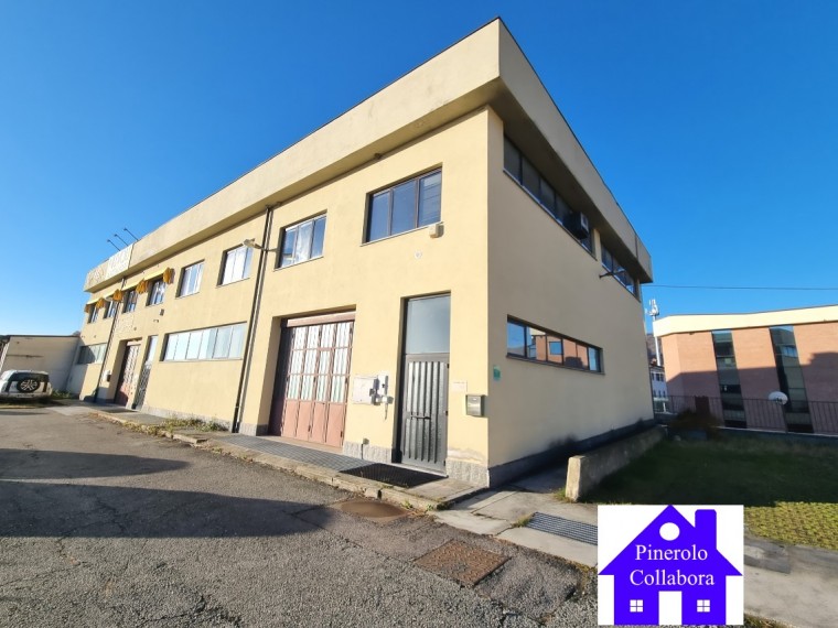 Pinerolo---Laboratorio-con-uffici
