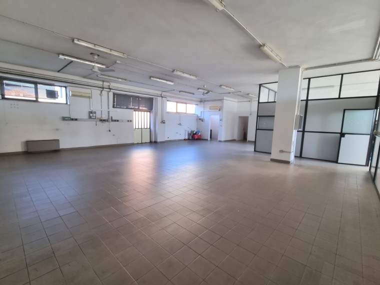 Pinerolo---Laboratorio-con-uffici