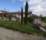 Pinerolo-Periferia-Cascinale-da-ristrutturare-con-cortile-e-ampio-giardino