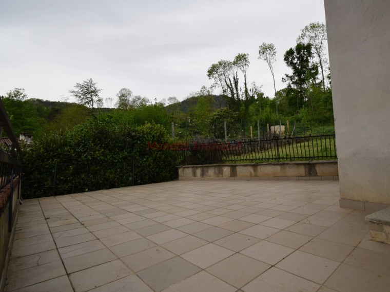 Roletto---Casa-indipendente-di-200-mq-con-giardino