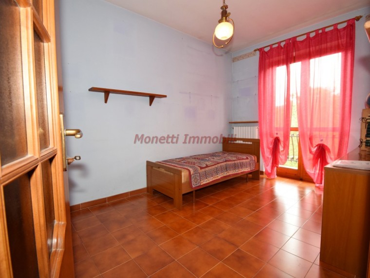 Roletto---Casa-indipendente-di-200-mq-con-giardino