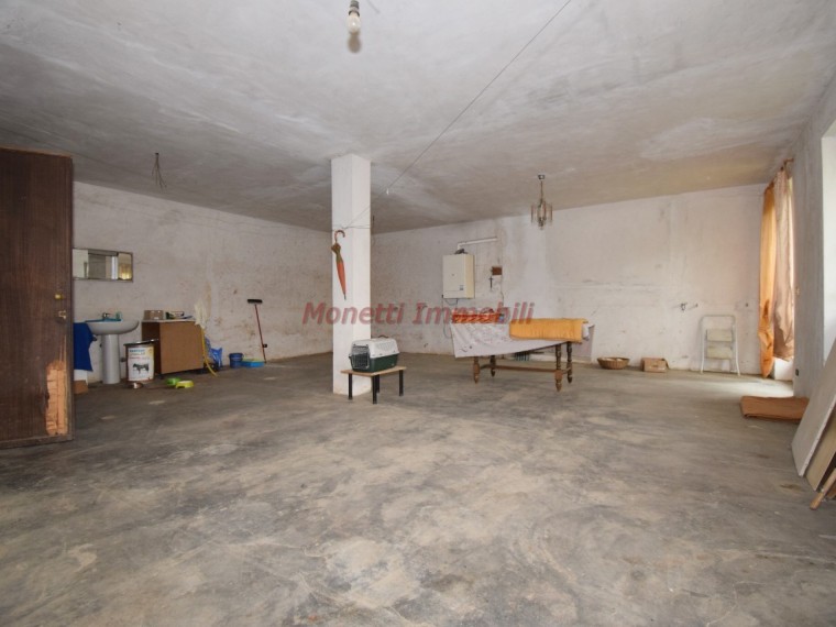 Roletto---Casa-indipendente-di-200-mq-con-giardino