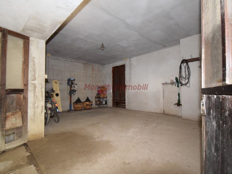 Roletto---Casa-indipendente-di-200-mq-con-giardino