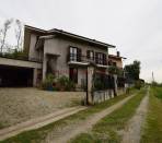 Roletto---Casa-indipendente-di-200-mq-con-giardino