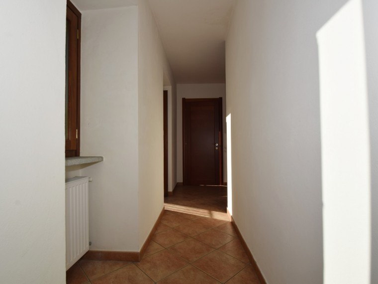 San-Germano-Chisone---In-piccolo-condominio-alloggio-ristrutturato---possibilità-box.