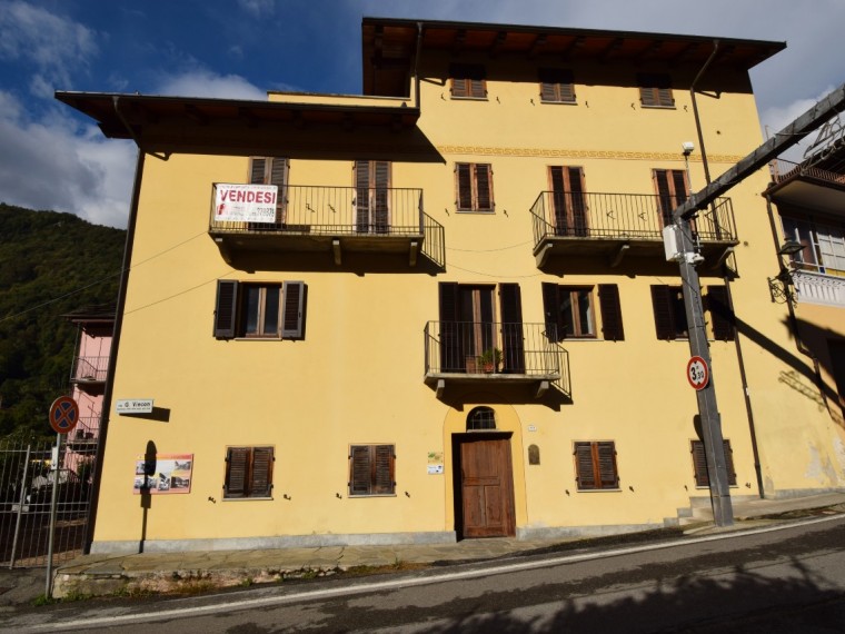 San-Germano-Chisone---In-piccolo-condominio-alloggio-ristrutturato---possibilità-box.