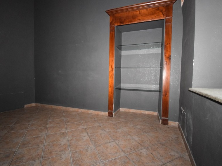 Pinerolo---Locale-commerciale-adatto-anche-per-uso-ufficio-studio-attività-artigianale