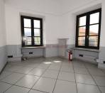 Pinerolo-in-zona-centrale-appartamento-con-terrazzino