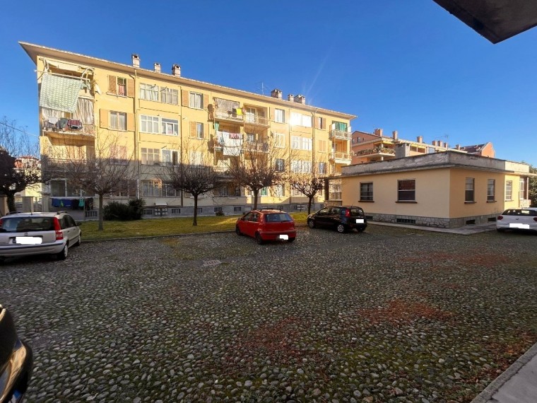 Pinerolo---Appartamento-quadrilocale-con-riscaldamento-autonomo.