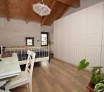Cavour---Fraz.-Zucchea---Casale-completamente-ristrutturato-con-giardino-terreno.