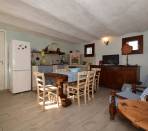 Cavour---Fraz.-Zucchea---Casale-completamente-ristrutturato-con-giardino-terreno.