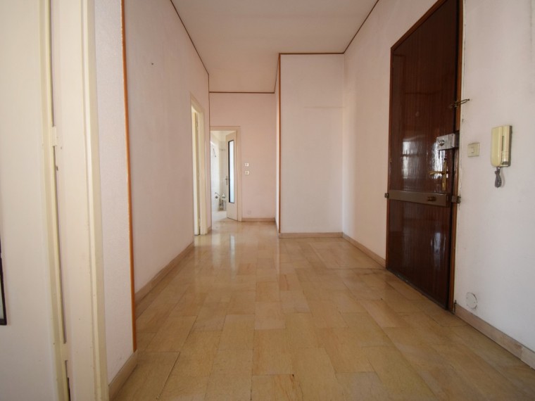 Pinerolo---Appartamento-ultimo-piano-angolare-
