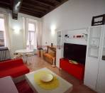 Pinerolo---Centro-storico---Palazzina-composta-da-9-alloggi-affittati