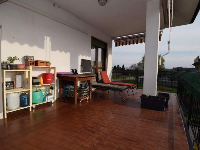 Buriasco---Alloggio-con-terrazzo-e-box-auto