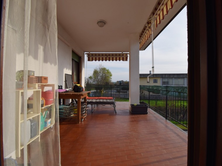 Buriasco---Alloggio-con-terrazzo-e-box-auto