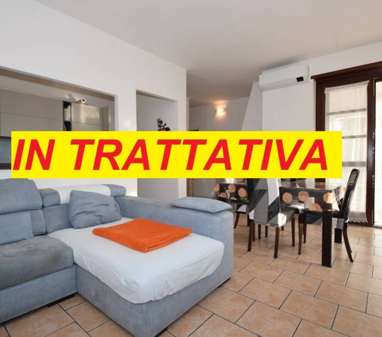 Buriasco - Alloggio con terrazzo e box auto