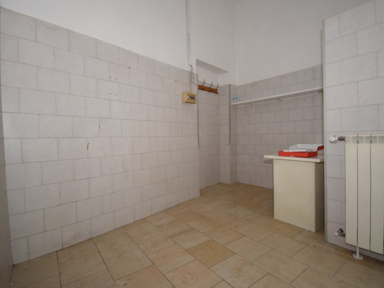 Pinerolo---Locale-commerciale-ristrutturato