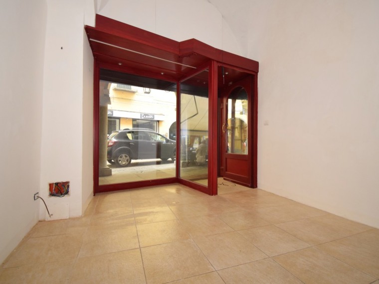 Pinerolo---Locale-commerciale-ristrutturato