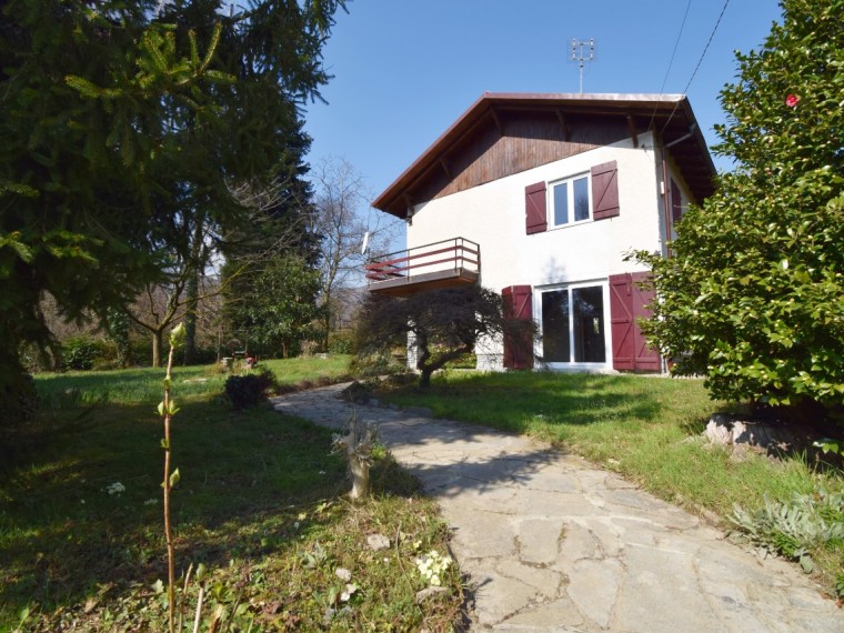 Cantalupa---Villa-di-circa-140-mq-con-ampio-box-e-giardino.-Classe-energetica-C