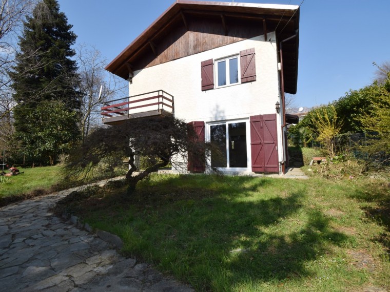Cantalupa---Villa-di-circa-140-mq-con-ampio-box-e-giardino.-Classe-energetica-C